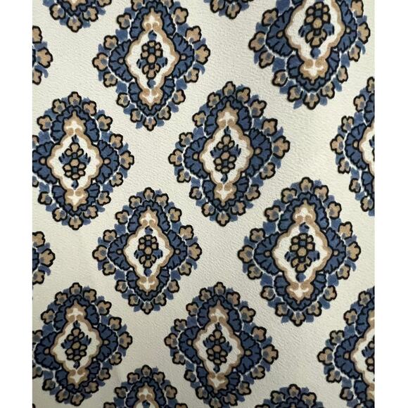 Ann Taylor Medallion Print Long Sleeve Blouse Split V-Neckline Size M NWT - Picture 3 of 9